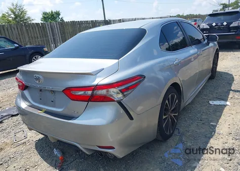 2018 Toyota Camry Se z USA, uszkodzony, nr VIN 4T1B11HK4JU540958